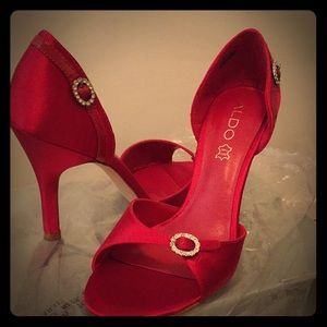 ALDO red peep toe pumps